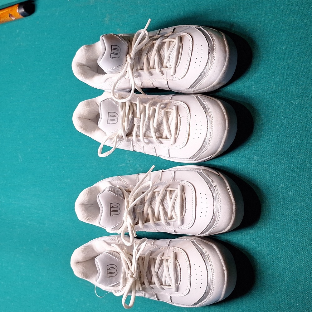 Two pair Wilson sz 9.5 Womens Tennis Court Shoes Pro Staff Court W White NEW